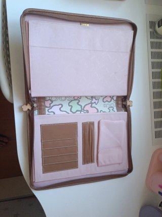 Carpeta Tous Beige y Rosa
