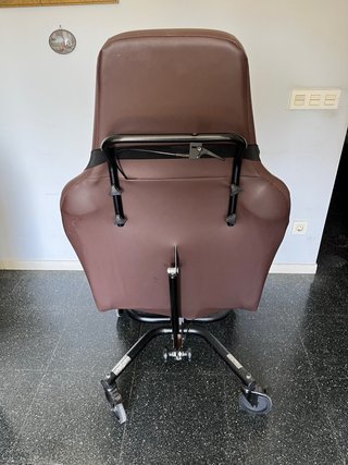 Sillón geriátrico reclinable con ruedas