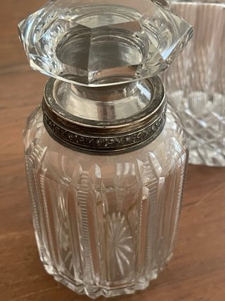 Botellas muy Antiguasde Cristal con Detalles Plata