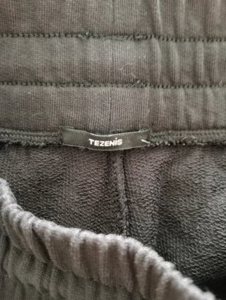 Shorts deportivos negros
