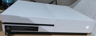 Xbox One S 500GB + Controller Advanced Warfare