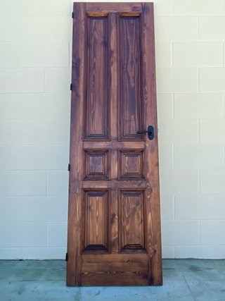 Puerta madera maciza