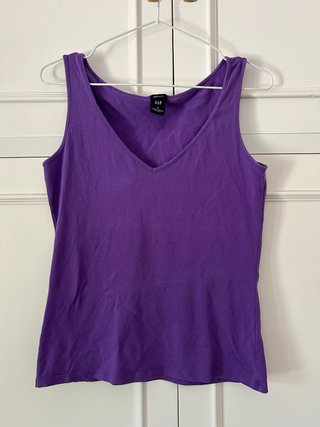 Camiseta morada Gap talla S