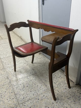 Banqueta madera asiento cuero rojo