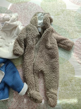 Lote 4 abrigos bebé 6 meses