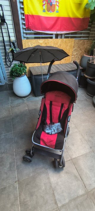 Silla de paseo Maclaren roja y negra