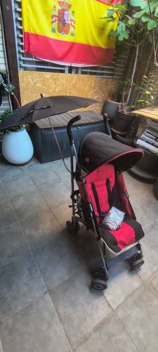 Silla de paseo Maclaren roja y negra