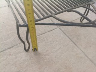 Parrilla de hierro antigua. Para barbacoa y fuego.