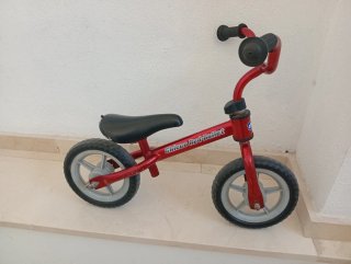 Bicicleta de equilibrio roja Chicco