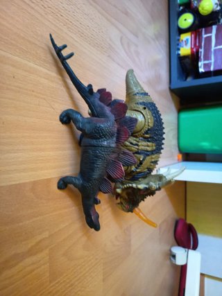 Dinosaurios Stegosaurus y Triceratops Juguetes