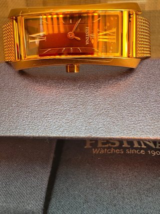 Reloj Festina Dorado Mujer Nuevo