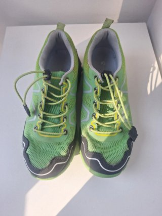 Botas de montaña neakpeak verdes y negras