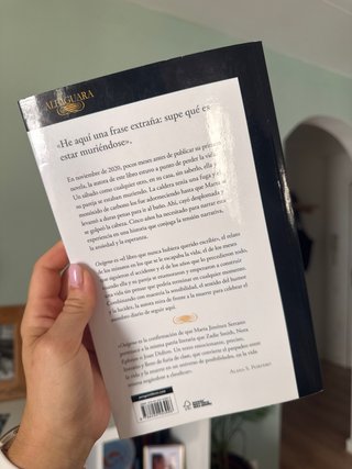 Libro “Oxígeno” de Marta Jiménez Serrano