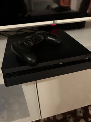PS4 (PlayStation 4) Negra
