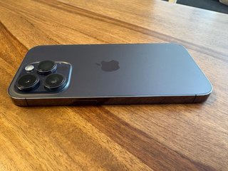 iPhone 14 Pro Morado