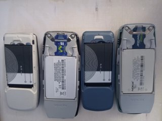 Confezione 4 Nokia classici e caricabatterie
