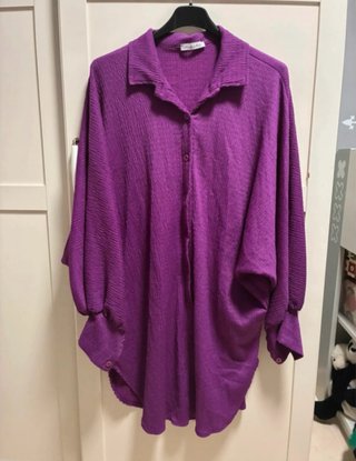 Camisa morada oversize