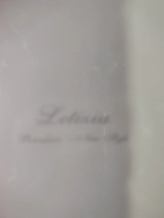 Sopera de porcelana blanca