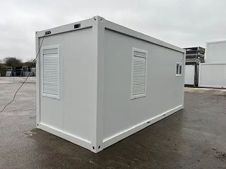 Contenedor oficina con baño