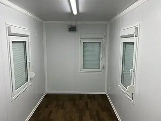 Contenedor oficina con baño