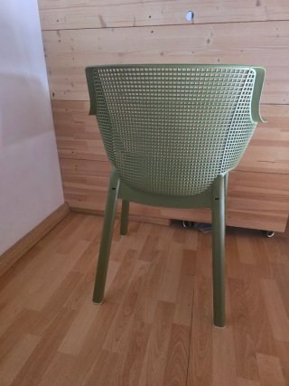 Silla Elisa verde de plástico