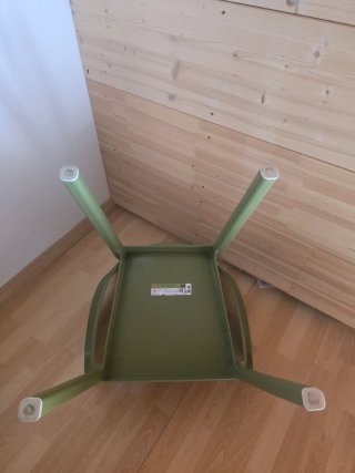 Silla Elisa verde de plástico