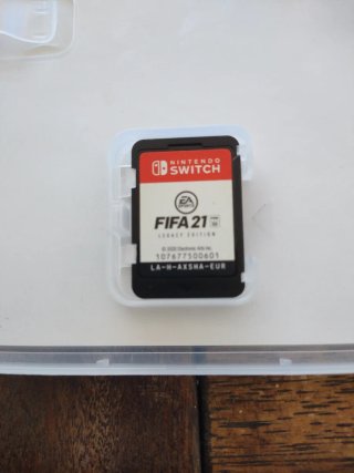 Juego con caja fifa 21 Nintendo switch