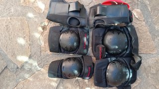 Protecciones patinaje rodillas y muñecas