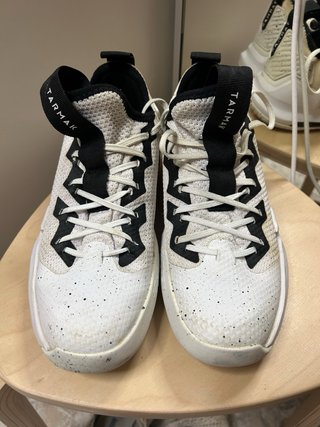 Zapatillas Baloncesto Tarmak Blancas y Negras