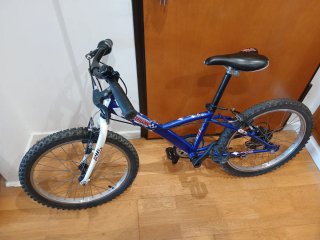 Bicicleta infantil Decathlon azul de marchas