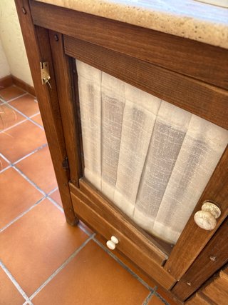 Mueble de baño de madera y piedra