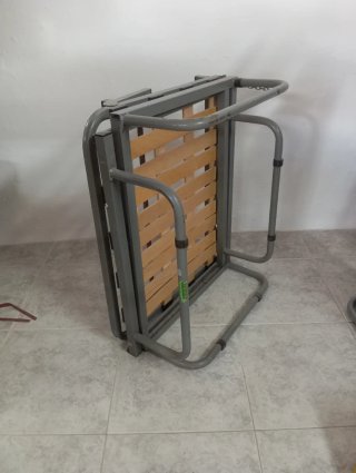 Cama Plegable Metálica y Madera