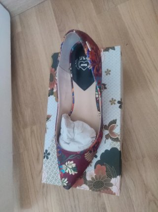 Zapatos Mustang tacón estampado floral, dan talla