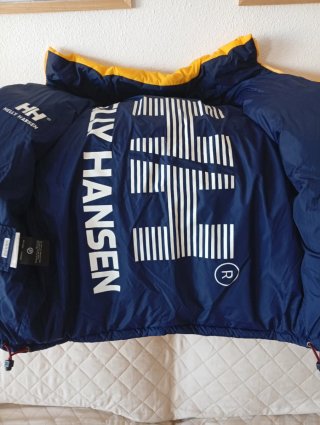 Plumón Helly Hansen reversible amarillo