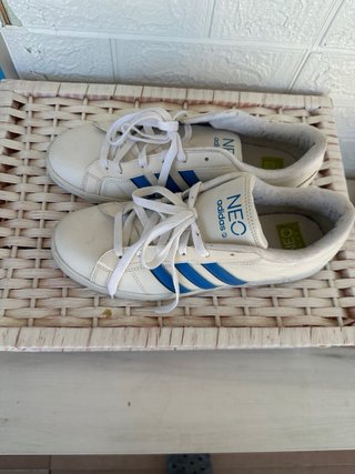 Zapatillas Adidas Neo Blancas y Azules