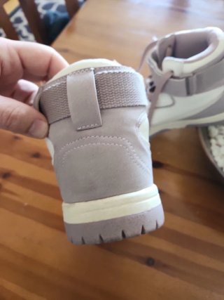Zapatillas altas blancas y rosas Zara