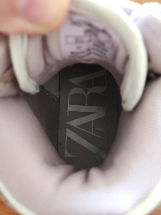 Zapatillas altas blancas y rosas Zara