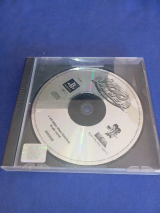 Caja PS1 + Juego Moto Racer (No Funciona)