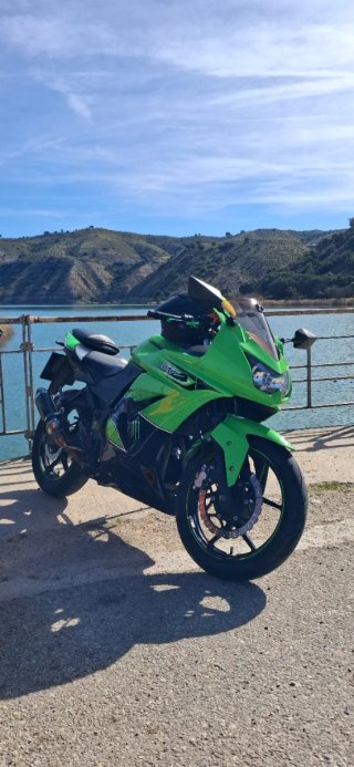 Moto Kawasaki ninja 250R