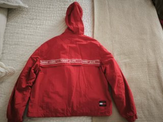 Cazadora mujer Tommy Jeans Roja Entretiempo
