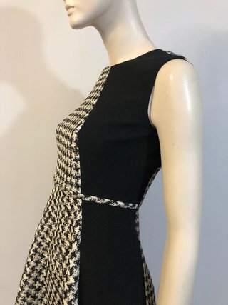 Vestido Carolina Herrera pata de gallo