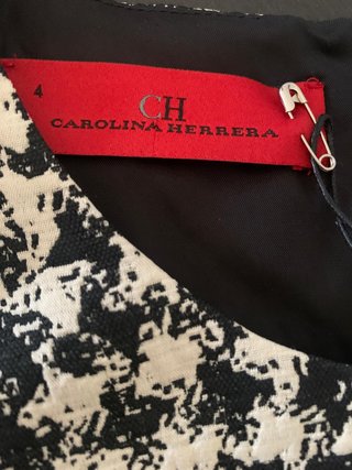 Vestido Carolina Herrera pata de gallo