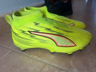 Botas Puma tacos niño T32 sin cordones