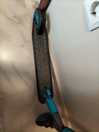 Patinete plegable unisex azul y negro