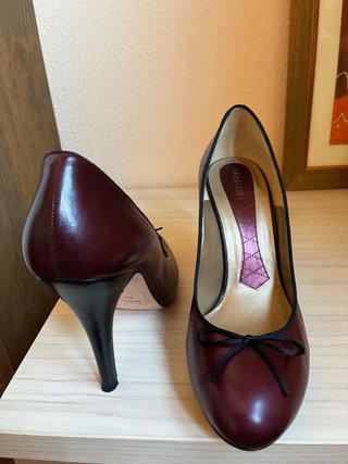 Zapatos Magrit granates finos