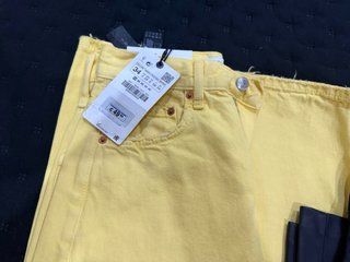 Pantalones con ETIQUETA Zara y otro T- 34-36-38