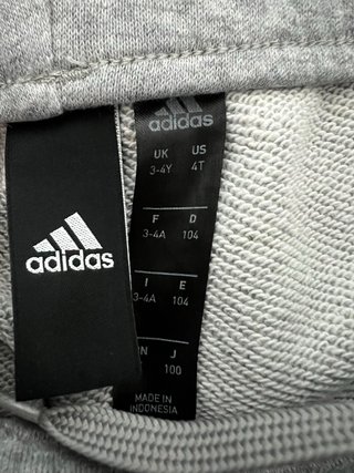 Pantalón corto Adidas gris T. 3-4