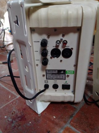 Altavoces activos Monacor MKA-60