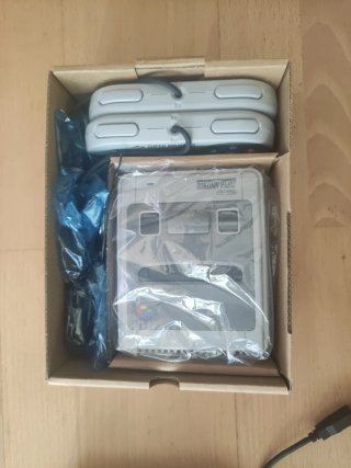Super Nintendo Classic Mini + 2 Mandos