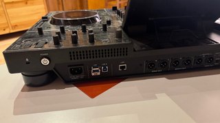 Controladora Denon DJ Prime 4+